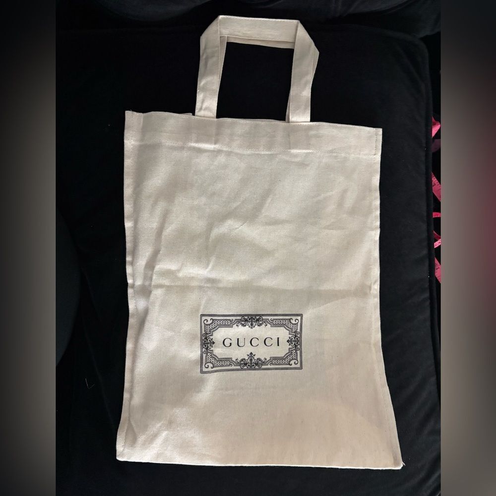 New never used Gucci Cream Tote Bag